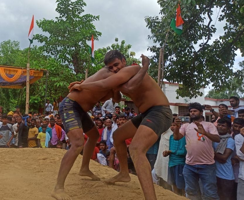 wrestling competition held in bhitauli bujurg