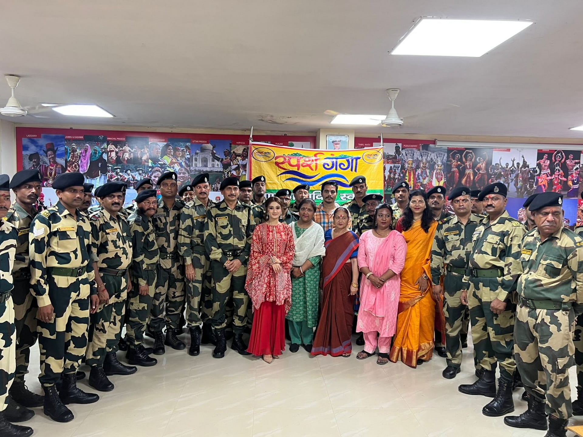 Raksha Bandhan Arushi Nishank tied rakhi BSF jawans Ritu Khanduri gave wishes
