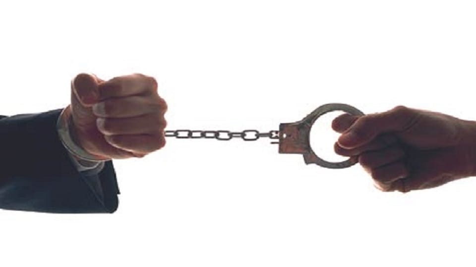 misdeed accused escapes from police custody during medical examination from Delhi s Sanjay Gandhi Hospital