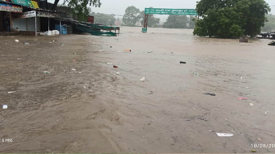 Madhya Pradesh: Eight people washed away in the state due to rain, bodies of three recovered