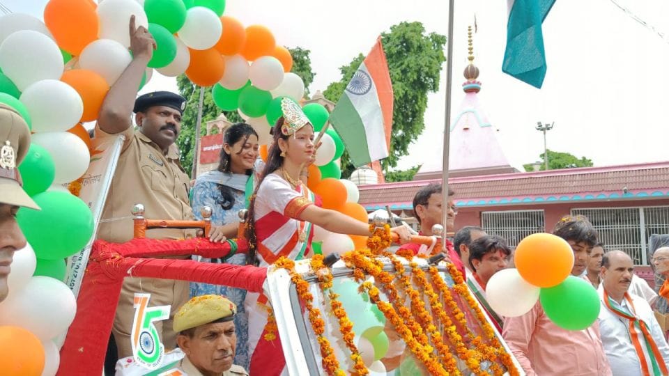 Azadi Ka Amrit Mahotsav Tiranga rally taken out in Kasganj and Etah