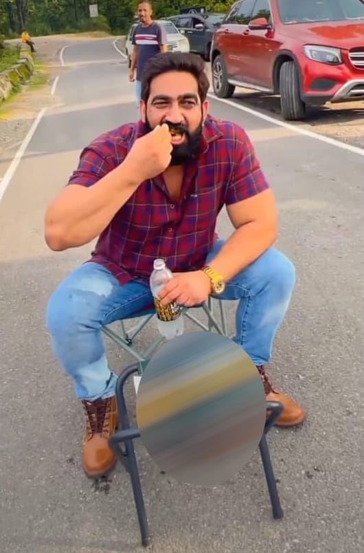 YouTuber Bobby Kataria Case filed against in Cantt police station See Photos