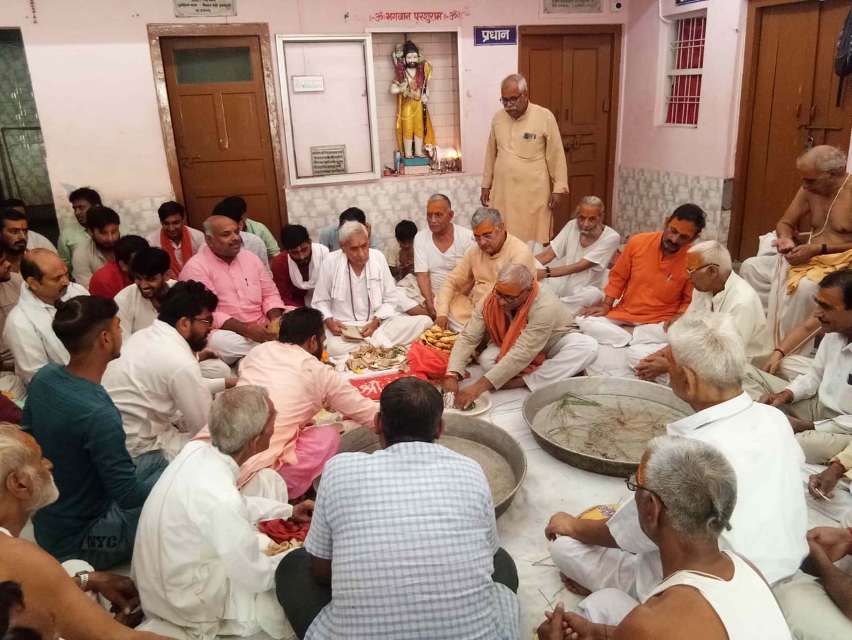 Brahmins wore new Yagyopaveet in Shravani Upakarma