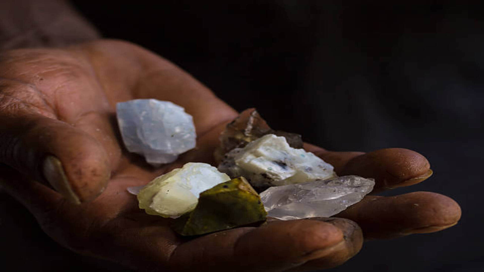 safed moonga white coral stone benefits in hindi