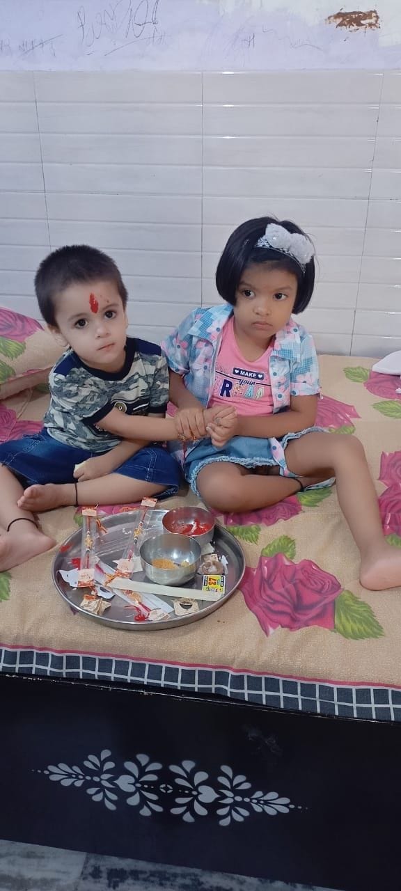 Hathras: Sisters tie love on their wrists, brothers give gifts