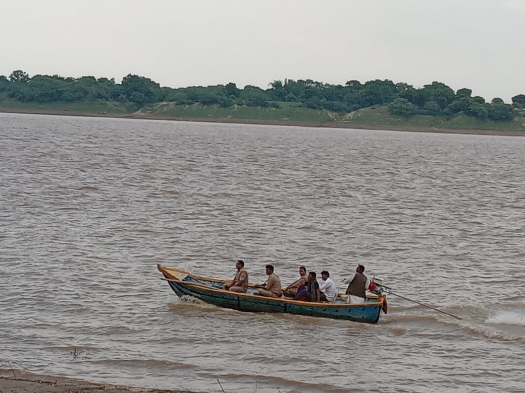 Banda (UP) boat capsize Six more bodies recovered from Kishanpur ghat in Banda