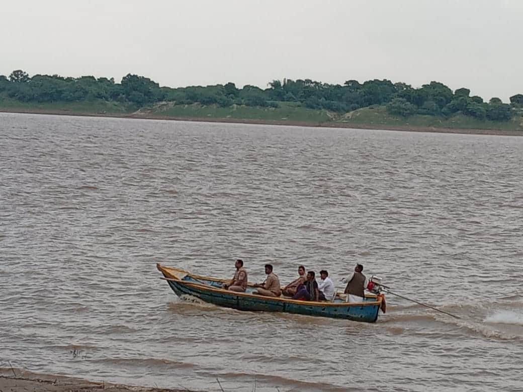 Banda Boat Accident, The negligence of the district administration was heavy, 32 still missing