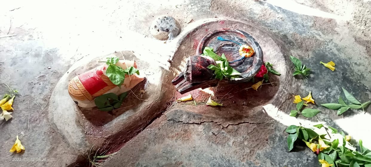 Chaotic elements damaged idols in religious place in Jalaun, angry villagers riot