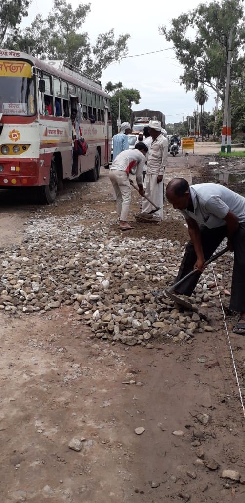 The work of filling the pit continues for the third day