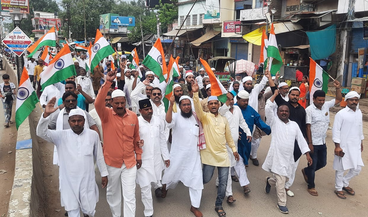 Muslim brothers took out tricolor yatra after Friday prayers