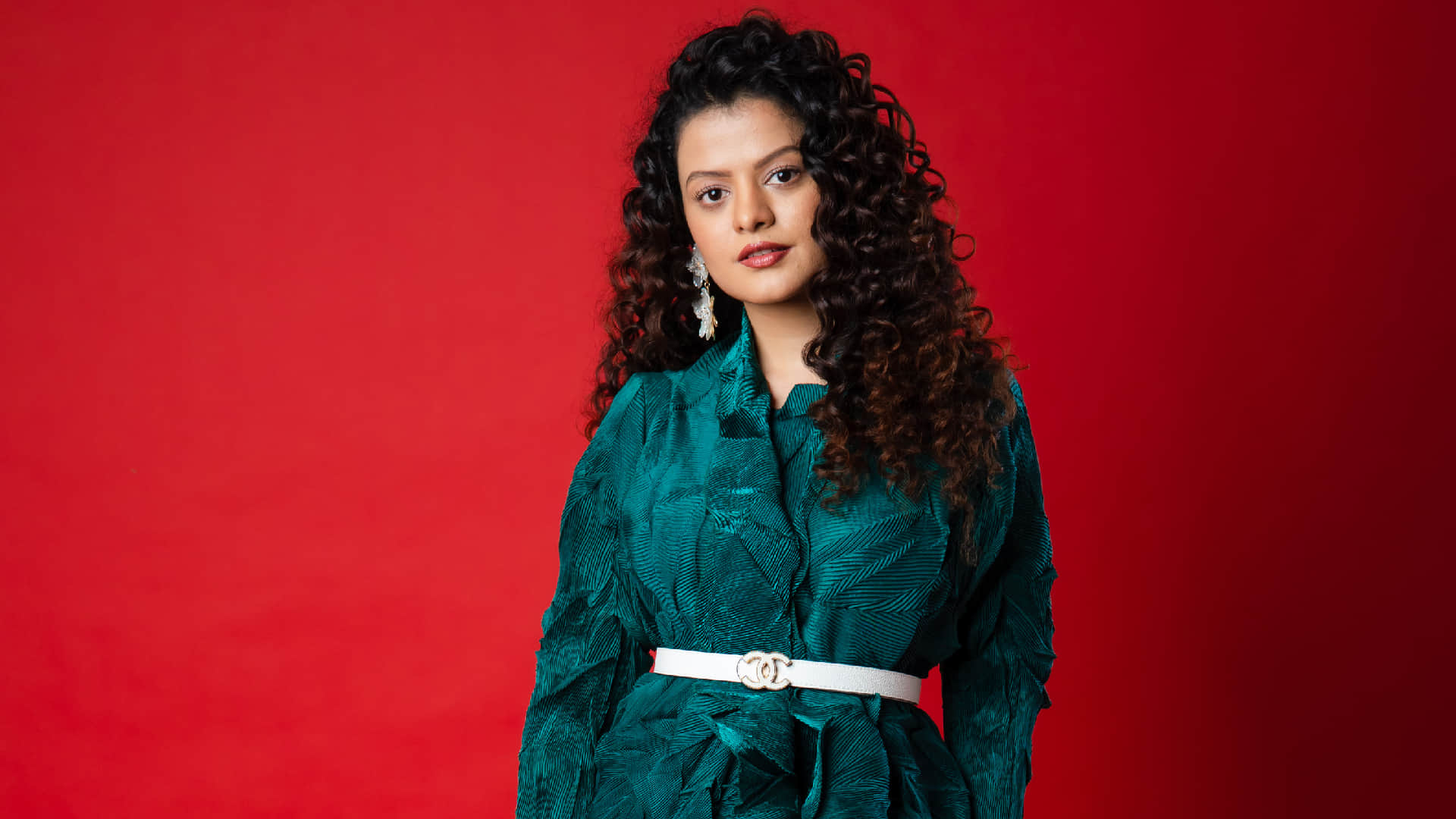 Palak Muchhal Mehndi Ceremony Video singer will tie knot with music composer Mithun Sharma