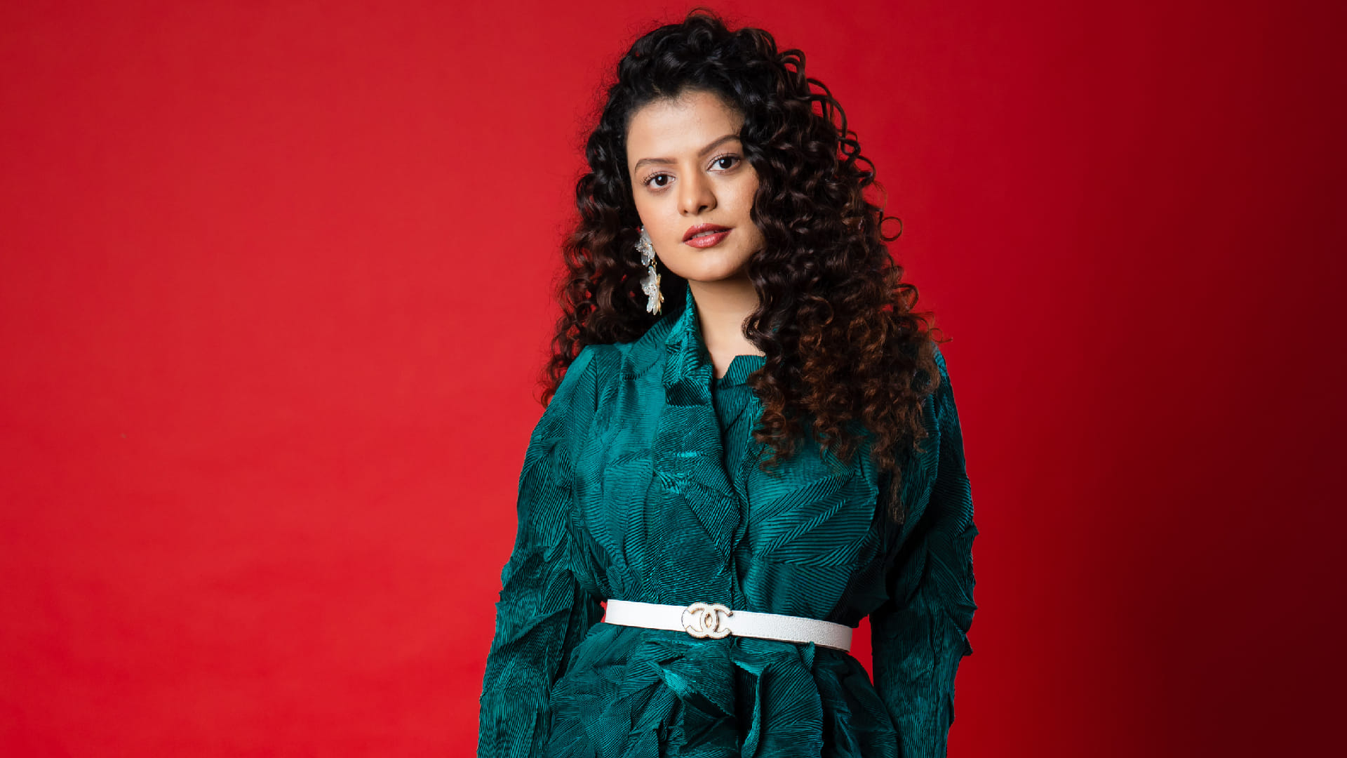 Palak Muchhal Mehndi Ceremony Video singer will tie knot with music composer Mithun Sharma