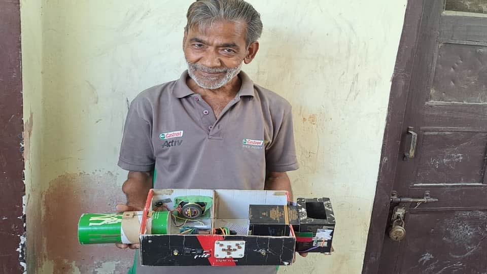 Theater operator made battery operated projector