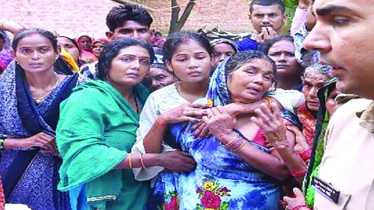 Murder of old man by throwing bricks and stones