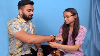 Raksha bandhan 2022: Deputy CM Keshav Prasad Maurya and Mantini Nandi tied the rakhi