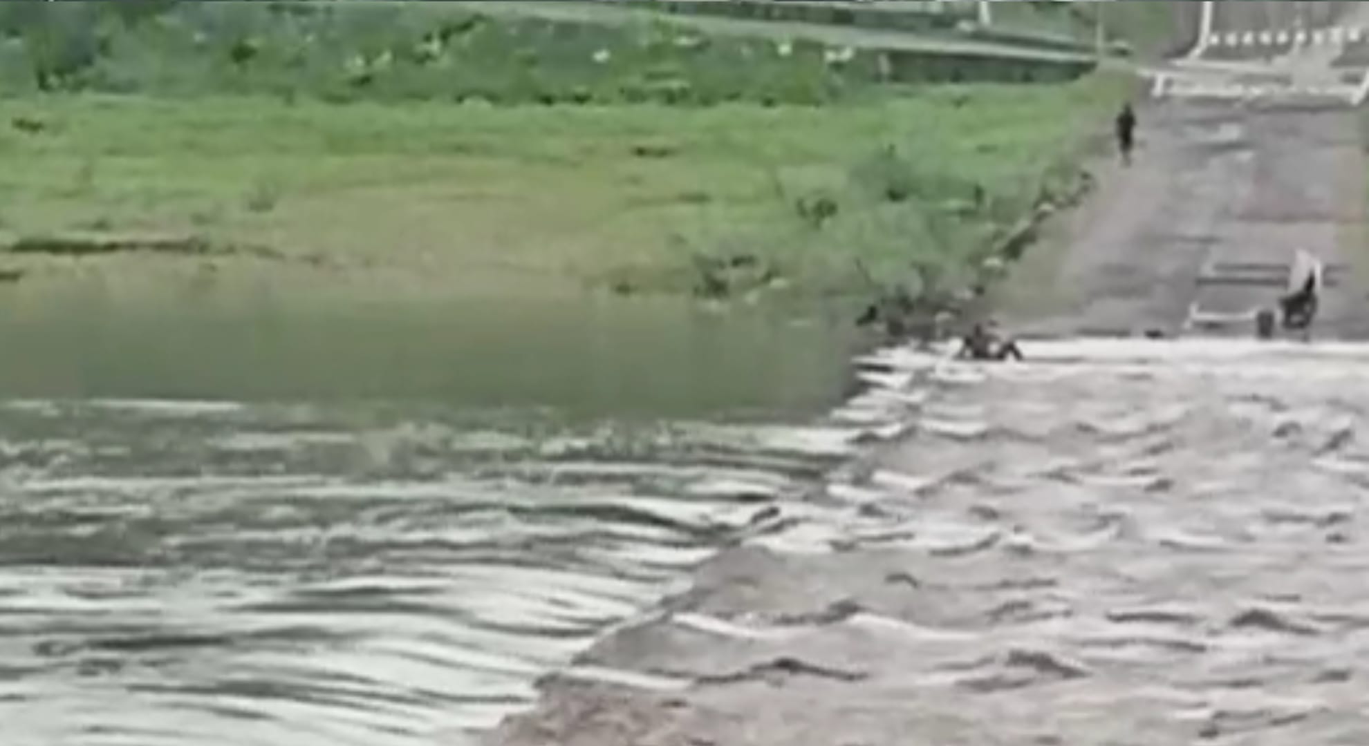 Beneshwar dham turned into an island due to heavy rain for the last four days