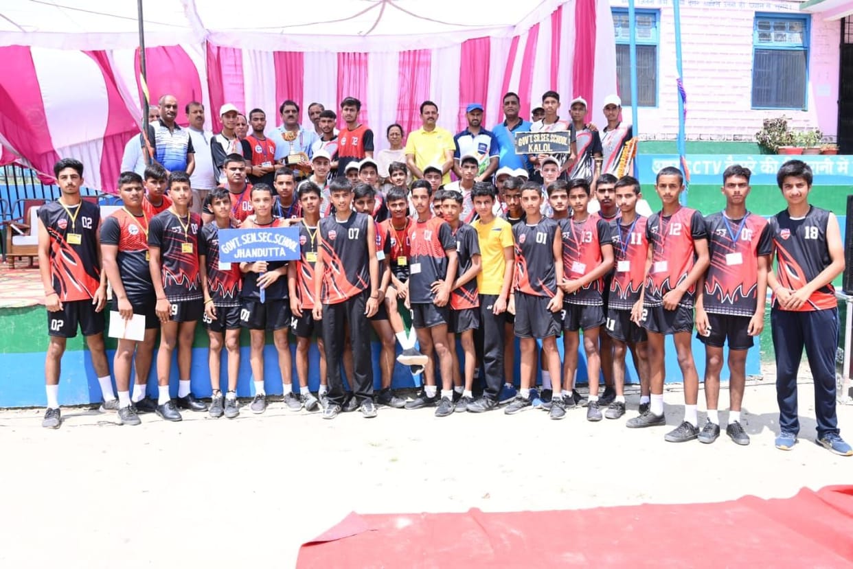 jhandoota school win bedminton and march past
