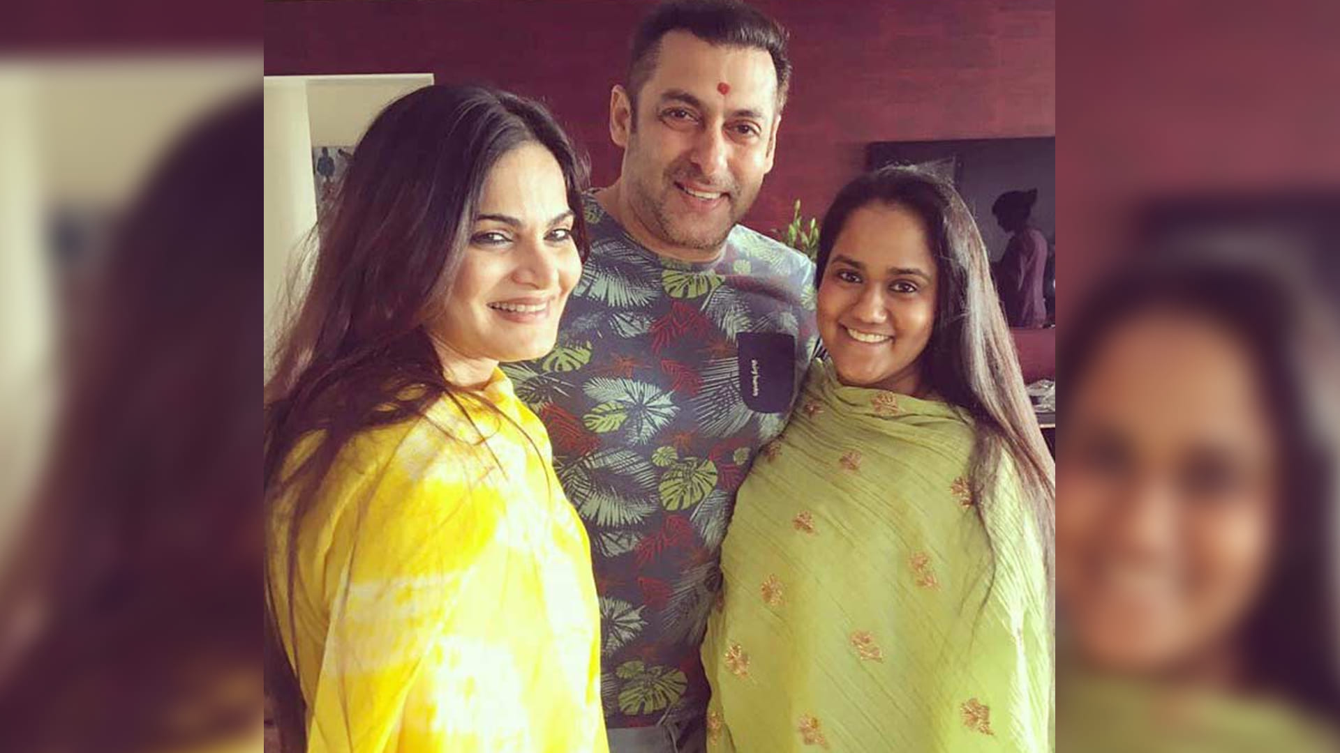 Rakshabandhan: Bollywood Stars Rakhi Gifts for Sisters arjun kapoor janhvi kapoor kartik aaryan saif ali khan