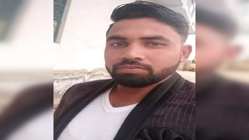 a businessman died in delhi after being cut on his neck by chinese manjha