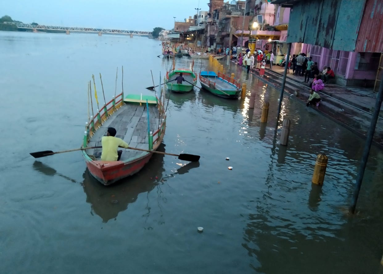 Mathura: Yamuna's water level will rise from Hathini Kund till tomorrow