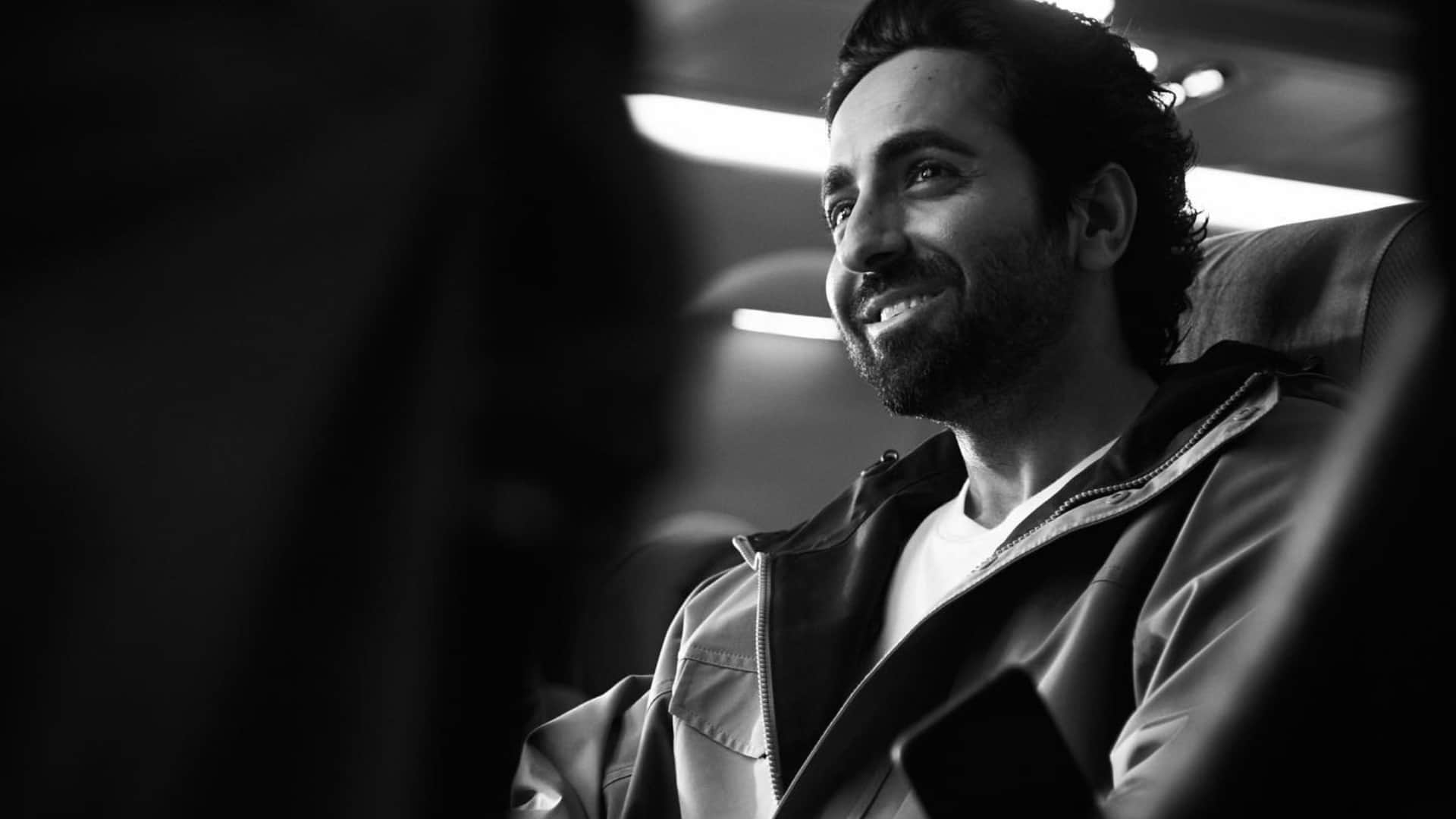 Bollywood reaction on tennis player Roger Federer Retirement hansal mehta kareena kapoor anushka sharma