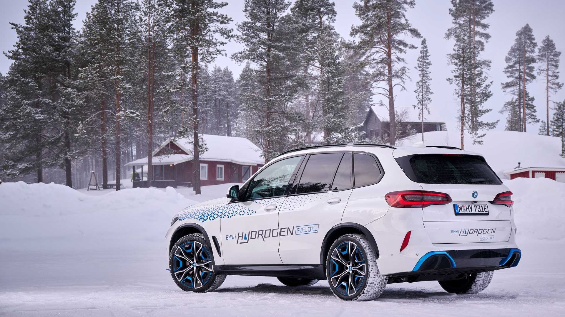 Hydrogen Fuel Cell Vehicles BMW and Toyota join hands for making new Hydrogen Fuel Cell Cars