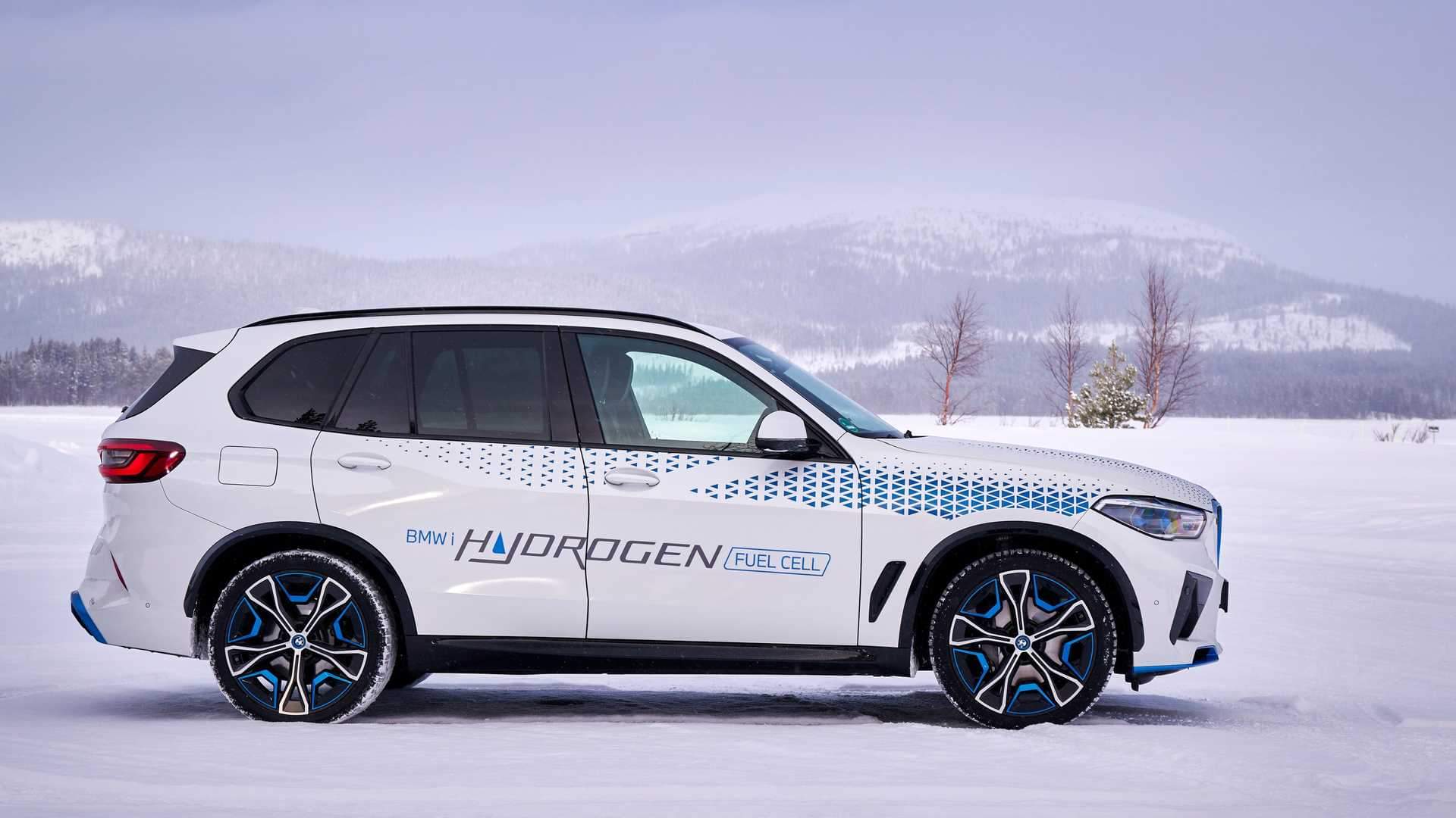 Hydrogen Fuel Cell Vehicles BMW and Toyota join hands for making new Hydrogen Fuel Cell Cars