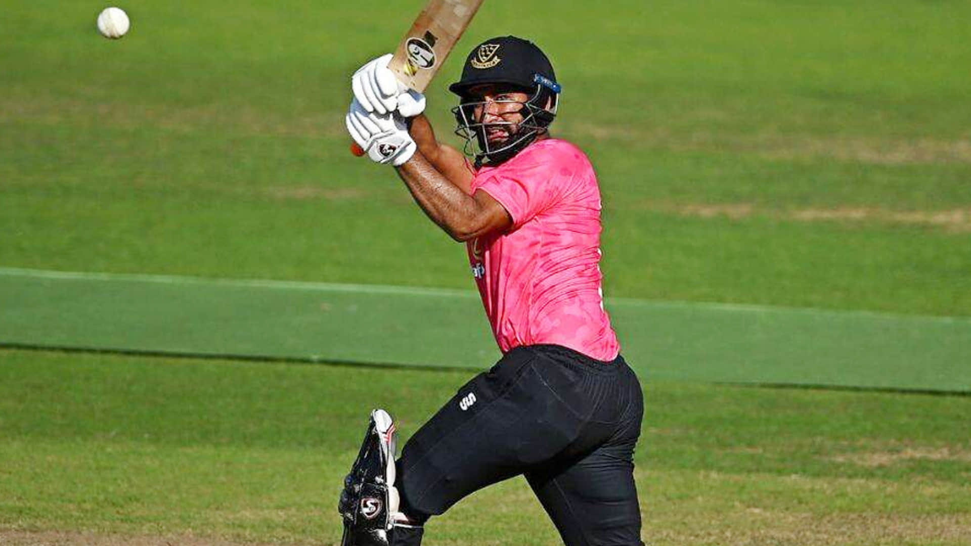Royal London ODI Cup: Cheteshwar Pujara scores 107 runs in 79 balls Sussex, scores 22 runs in 45th over, VIDEO