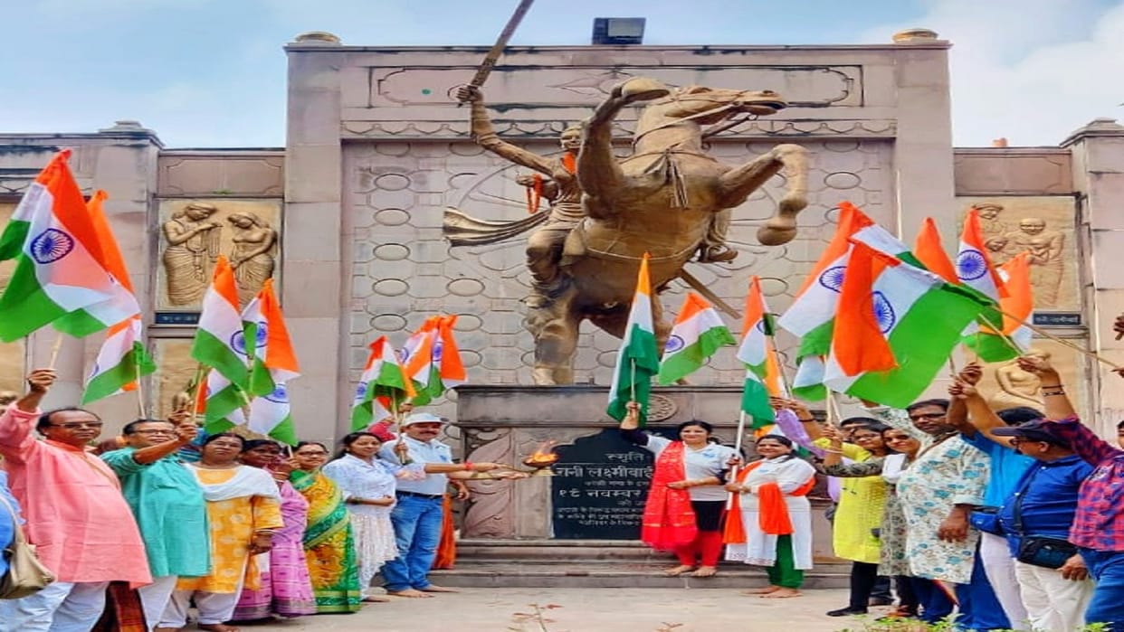 tricolor campaign launched from Namo Ghat in varanasi
