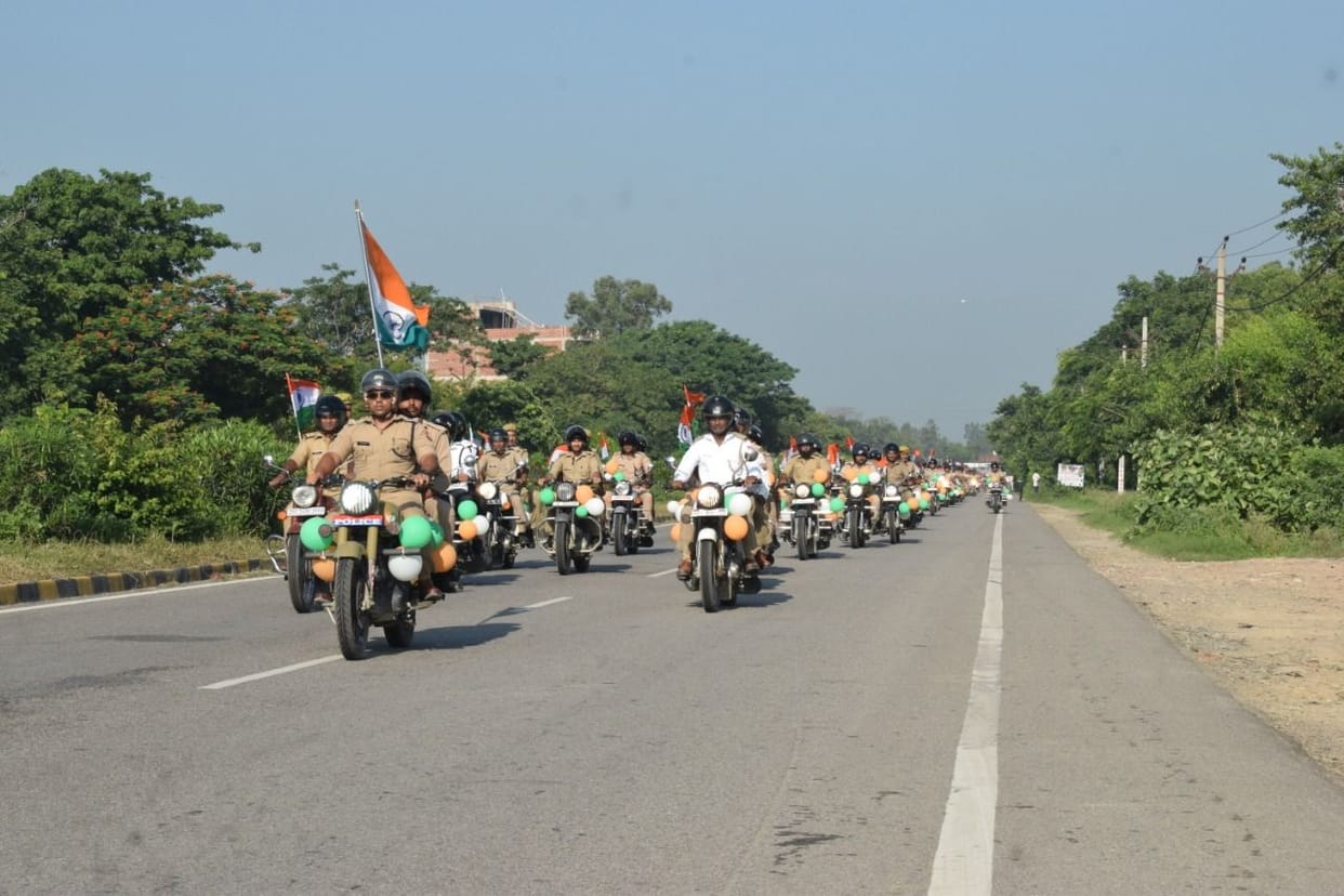 Police personnel took out bike rally