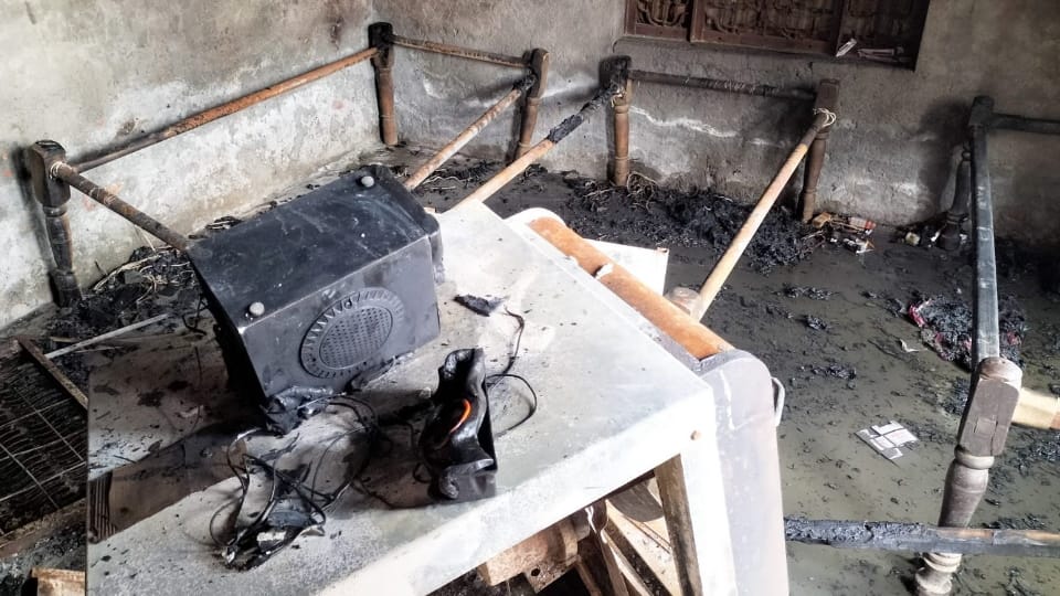 Some people set fire to house in Balsamand village of Hisar