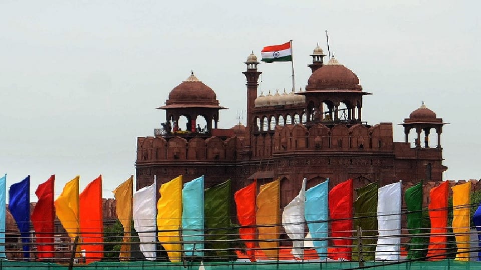 Strong security arrangements in Red Fort on 15 August more than 10 thousand police personnel deployed