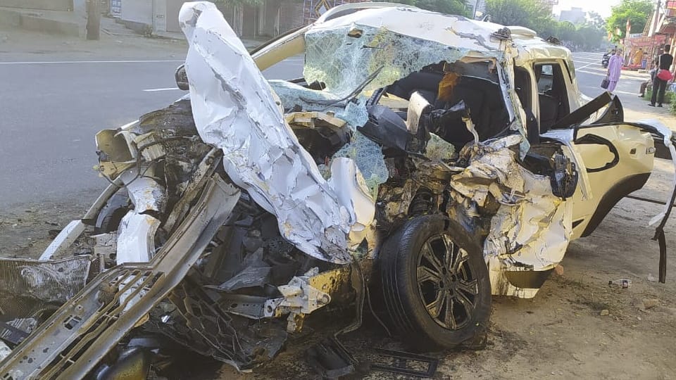 Tanker and Car collided on Chandigarh Hoshiarpur main Road in Punjab