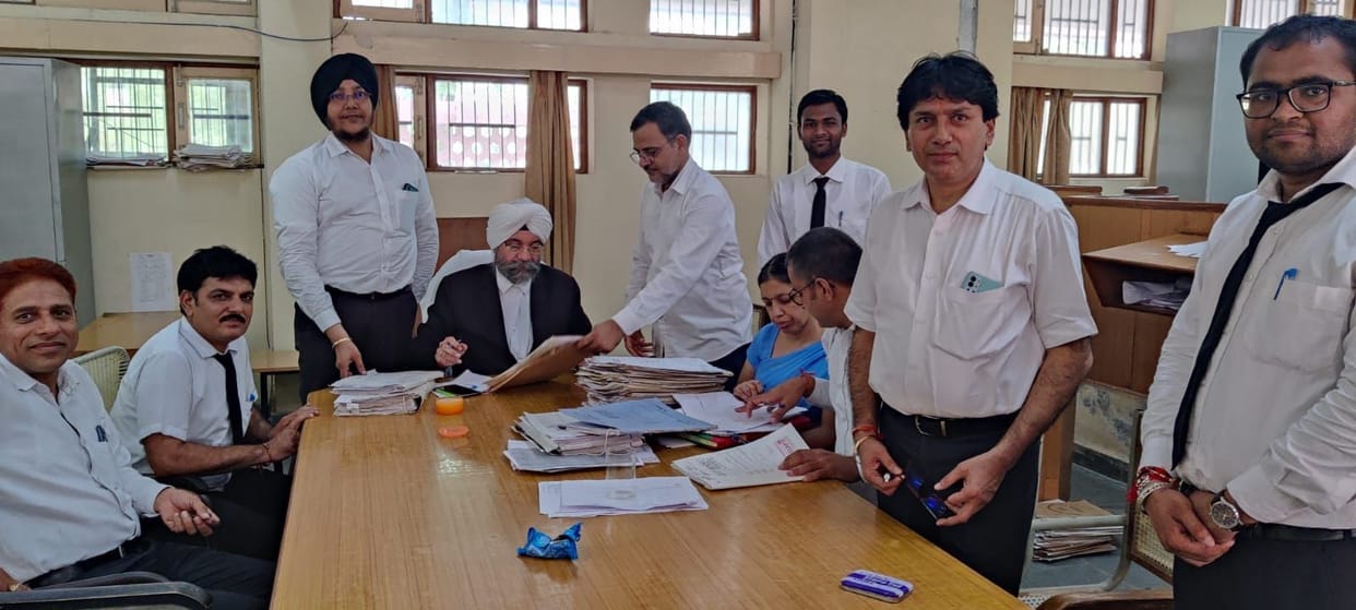 Lok Adalat removes couple's discord and leaves for home with laughter