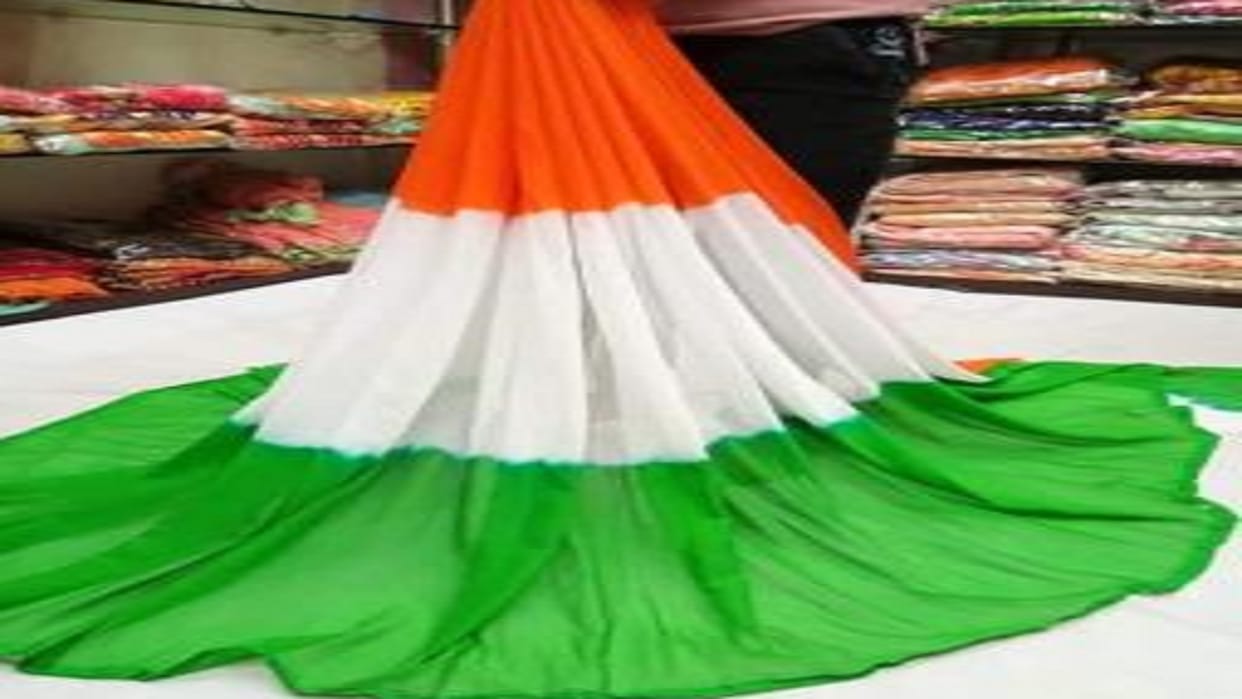 Tricolor tattoo craze people buying tricolor saris kurtas and caps in varanasi