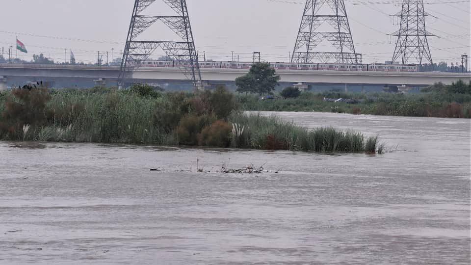yamuna water level reached 206 meters thousands of people were evacuated safely