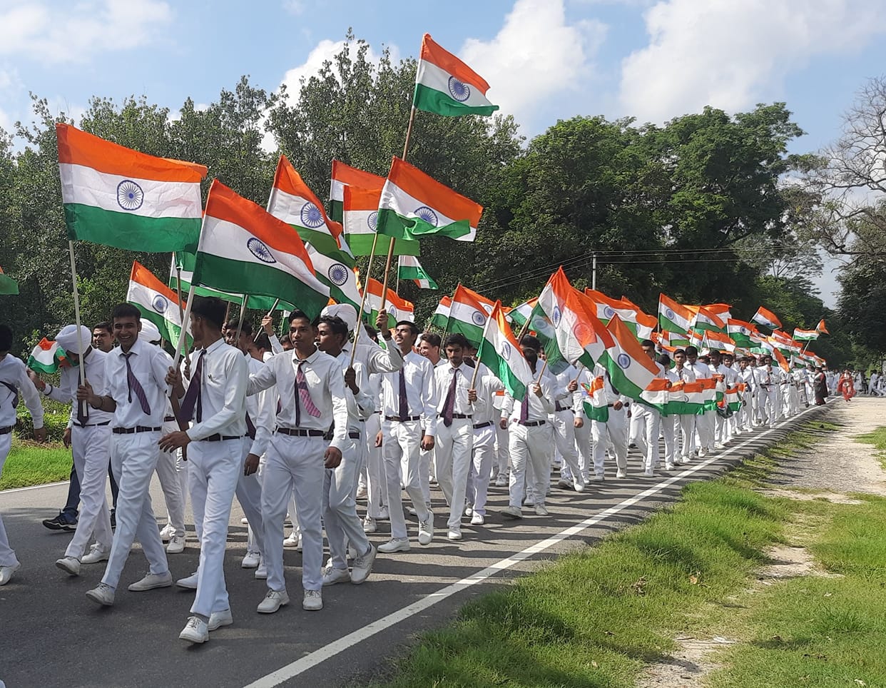 Tricolor yatra taken out with enthusiasm across the district