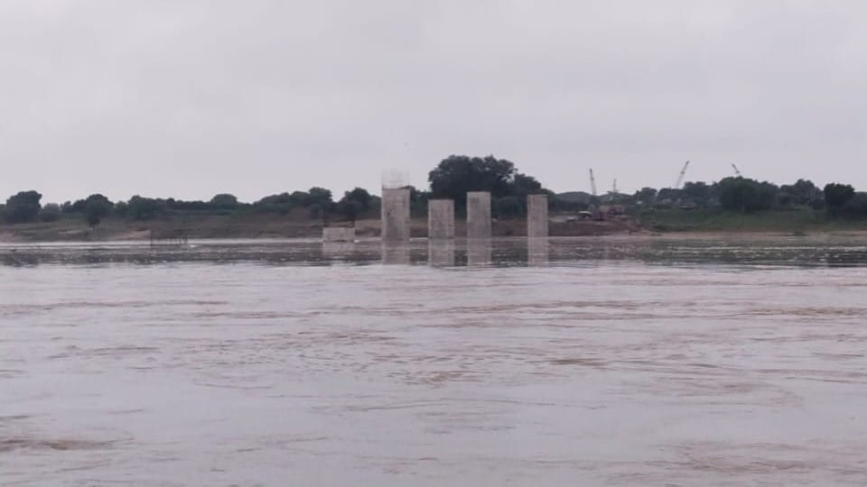 Flood threat in Chambal and Yamuna Agra administration issued alert