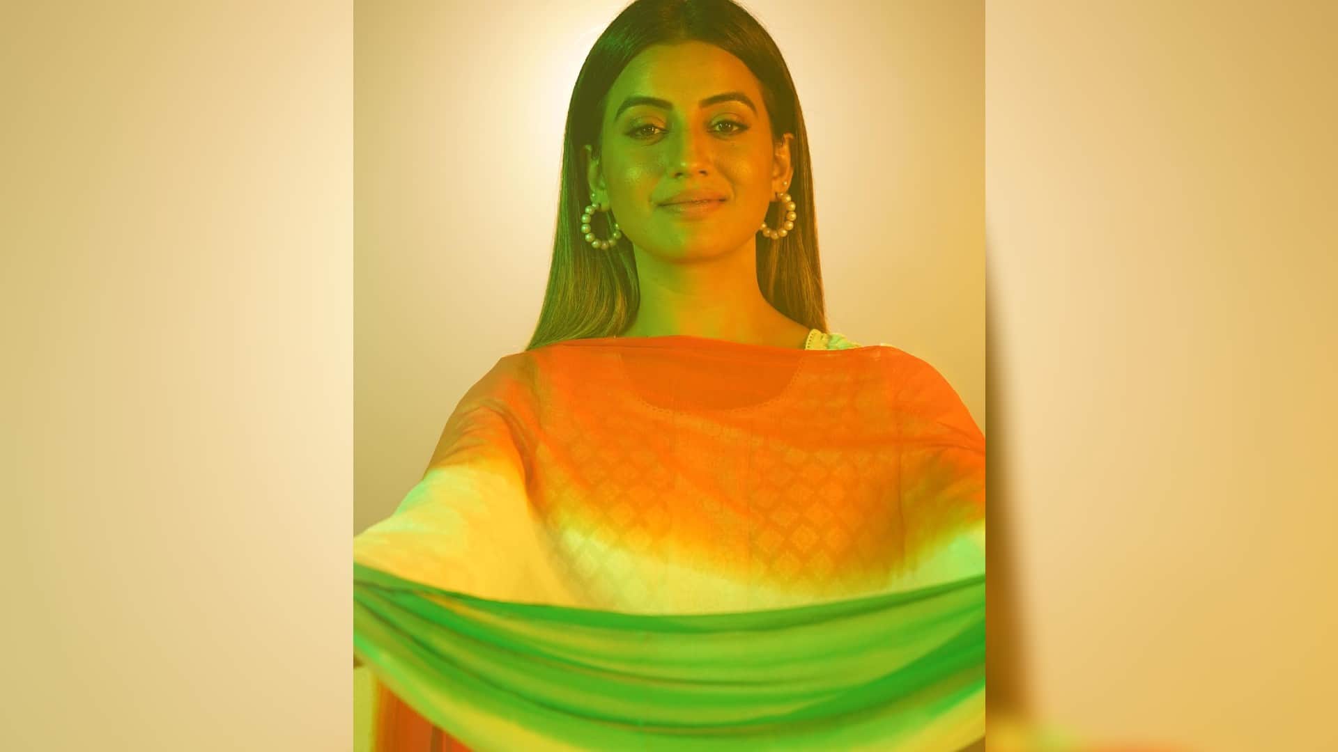 Tamannaah Bhatia bold look iffm akshara singh pics in tiranga color dress today celebrity update in 10 picture