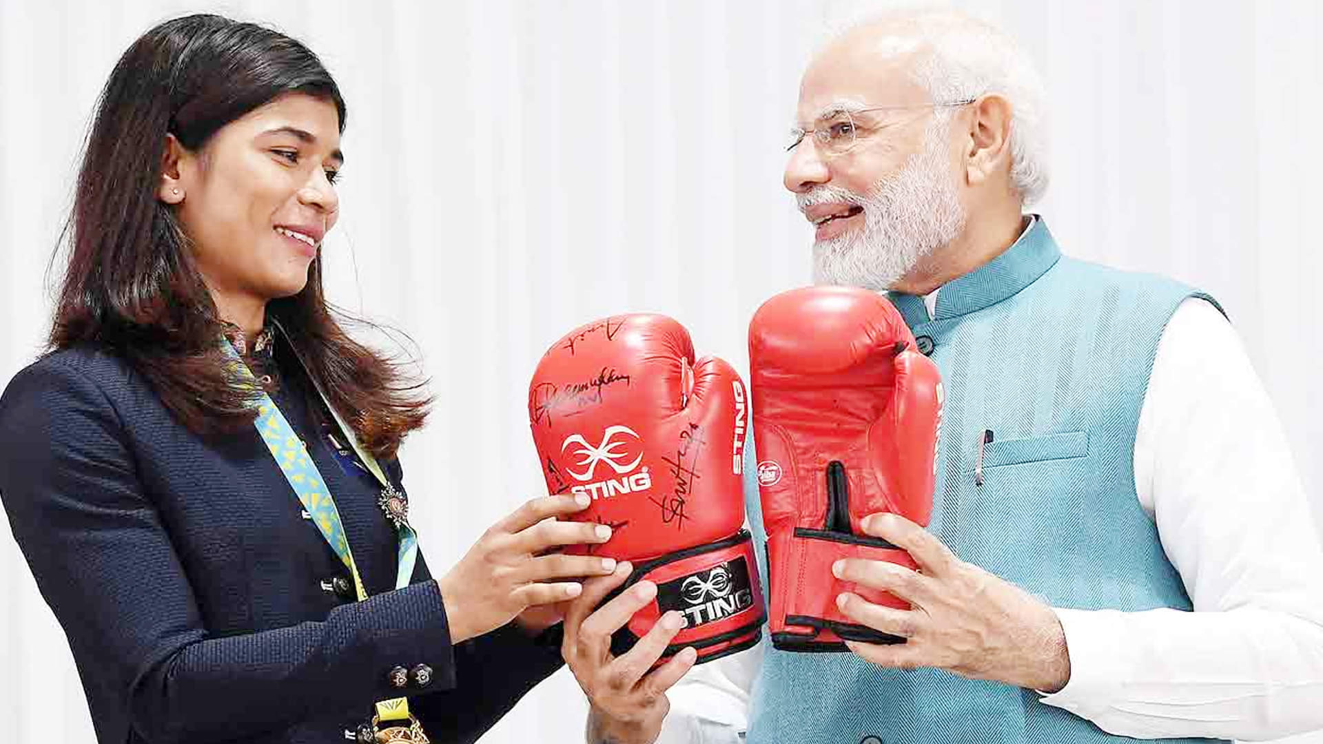 Photos: Nikhat Zareen Gifts Boxing Gloves, Hima Das Give Gamcha to PM Modi, Vinesh, Savita Punia Mirabai chanu