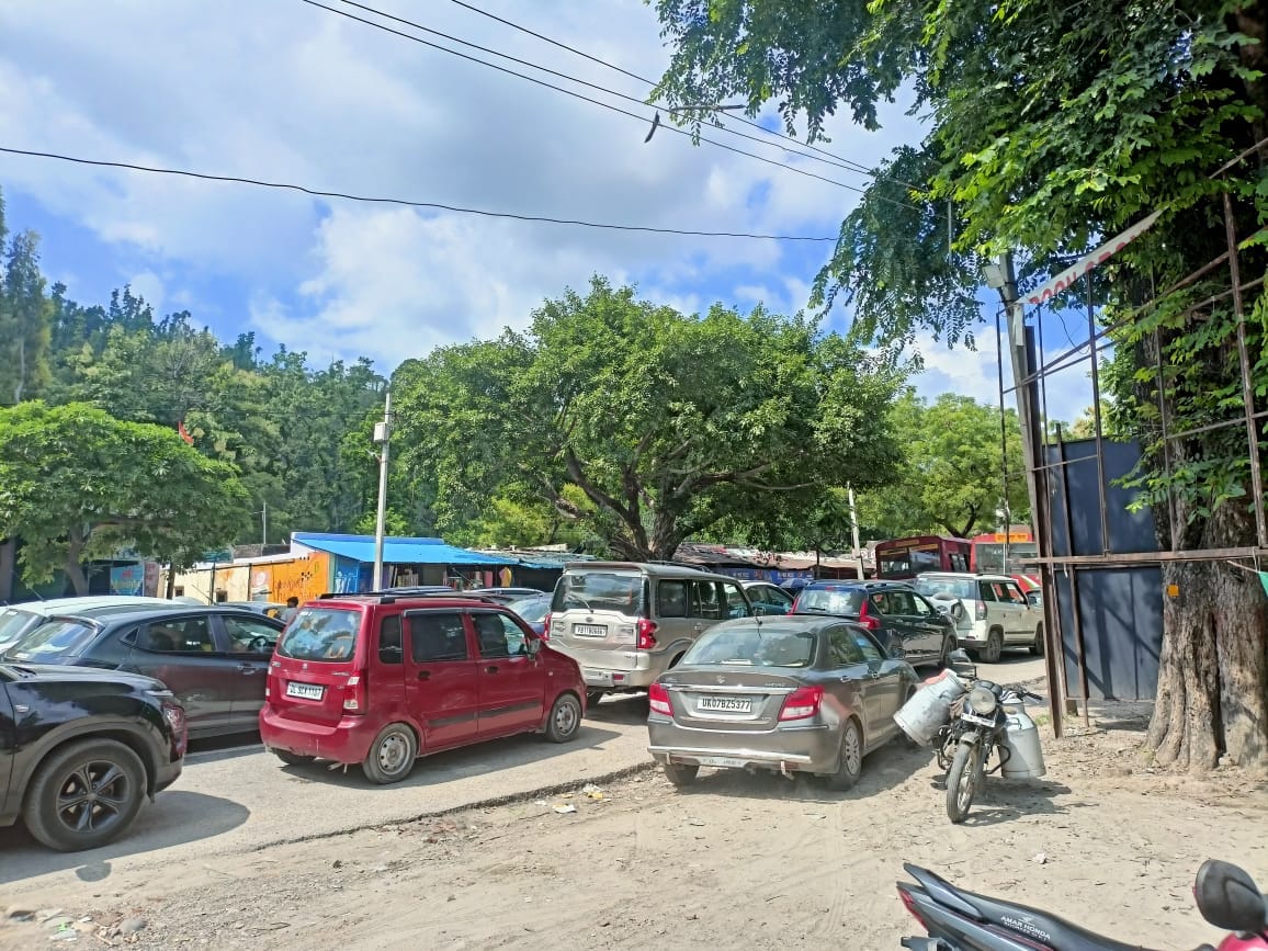 Traffic jam on Delhi Dehradun highway all day long