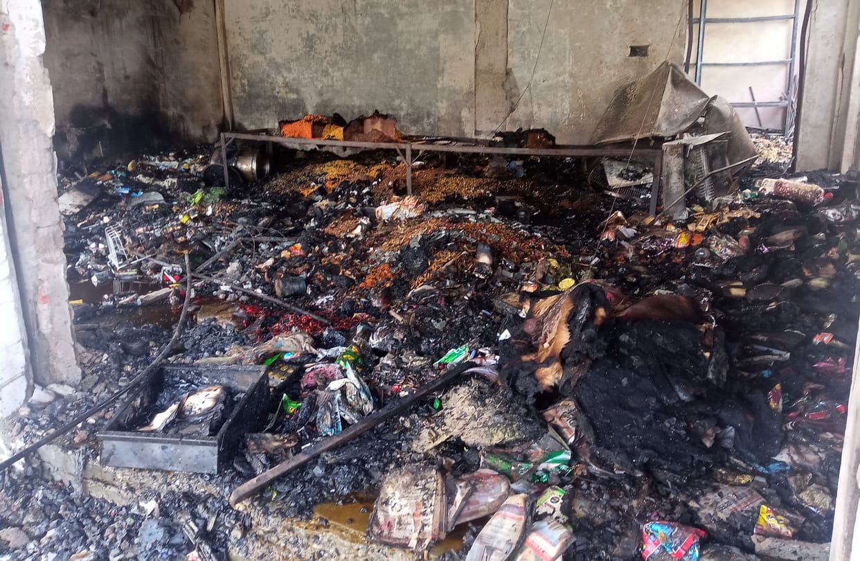 Fire At Chaukhutiya Shop