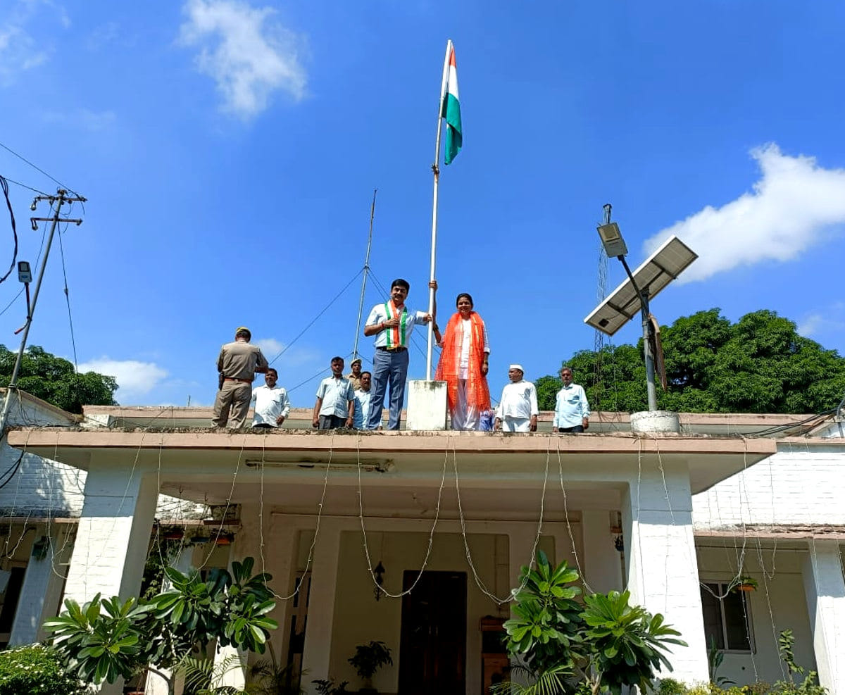 DM hoisted the tricolor at his residence, took out a rally