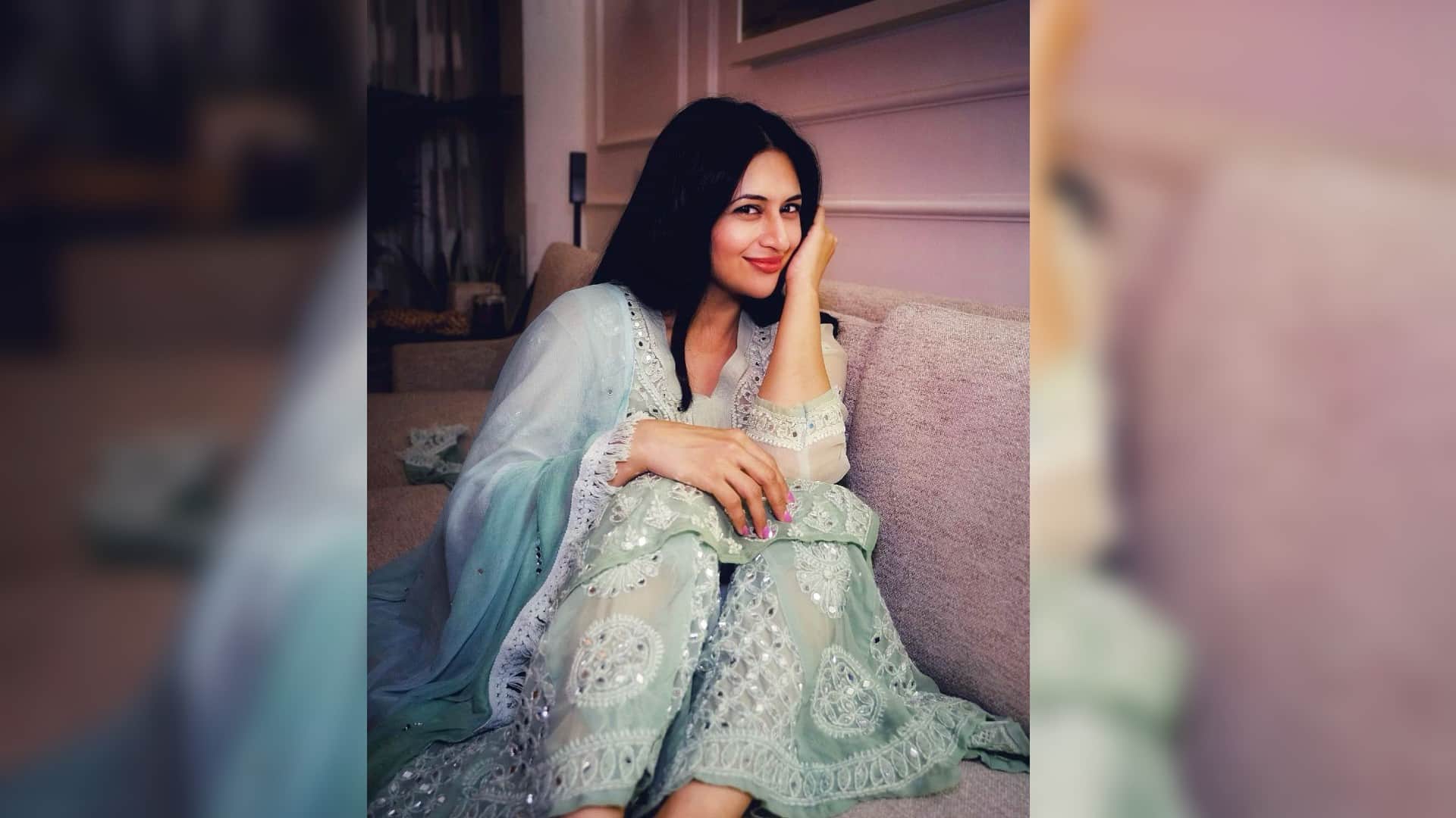 Tamannaah Bhatia bold look iffm akshara singh pics in tiranga color dress today celebrity update in 10 picture