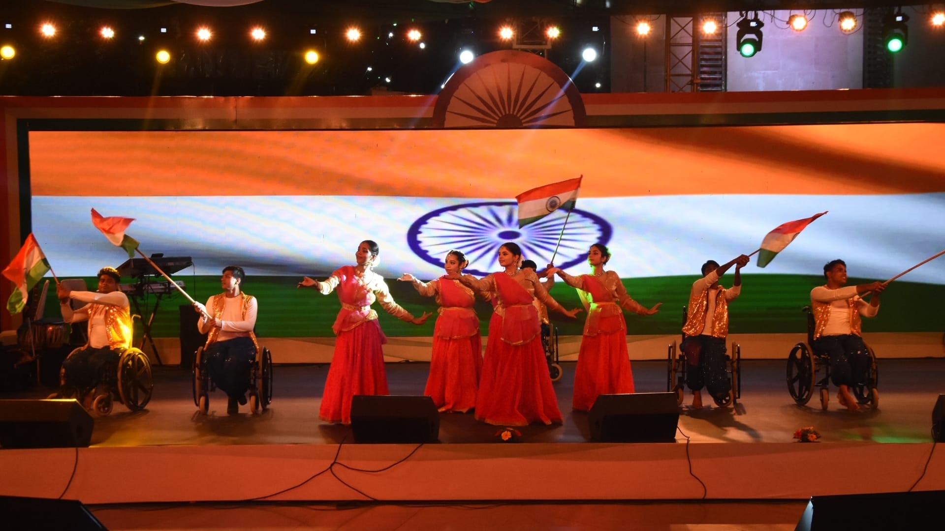 Some pics of lucknow celebrating Amrit mahotsav.