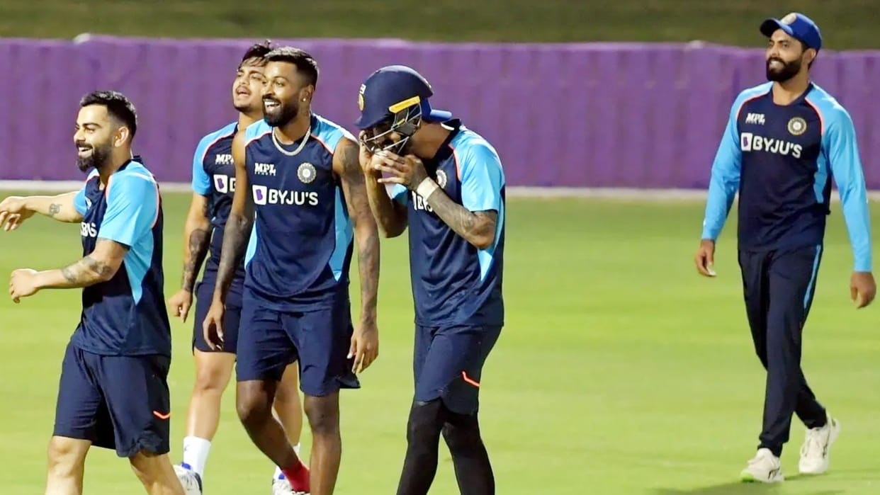 Aaqib Javed compares India, Pakistan teams says Pak Doesn't have Hardik pandya; IND vs PAK Asia Cup