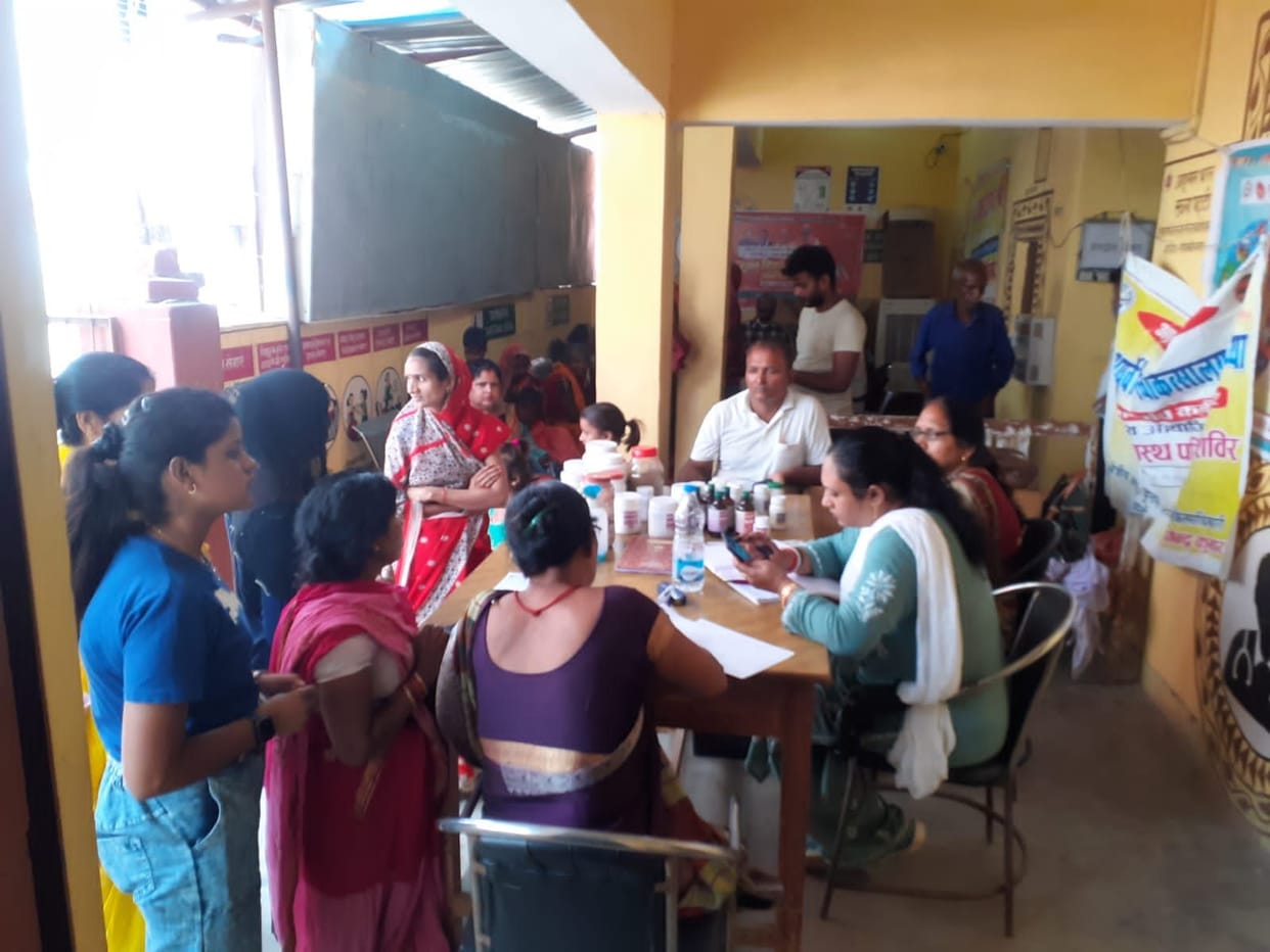 Health checkup of 1035 patients, got free medicine