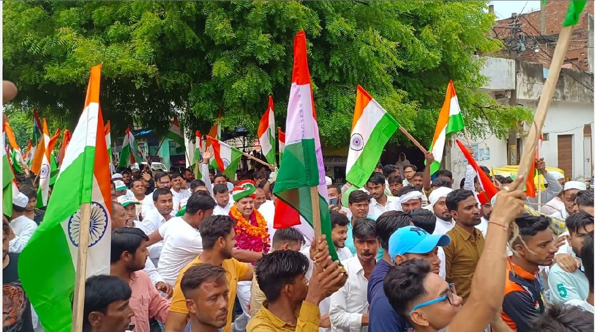 Muslim community took out grand tricolor yatra in Auraiya