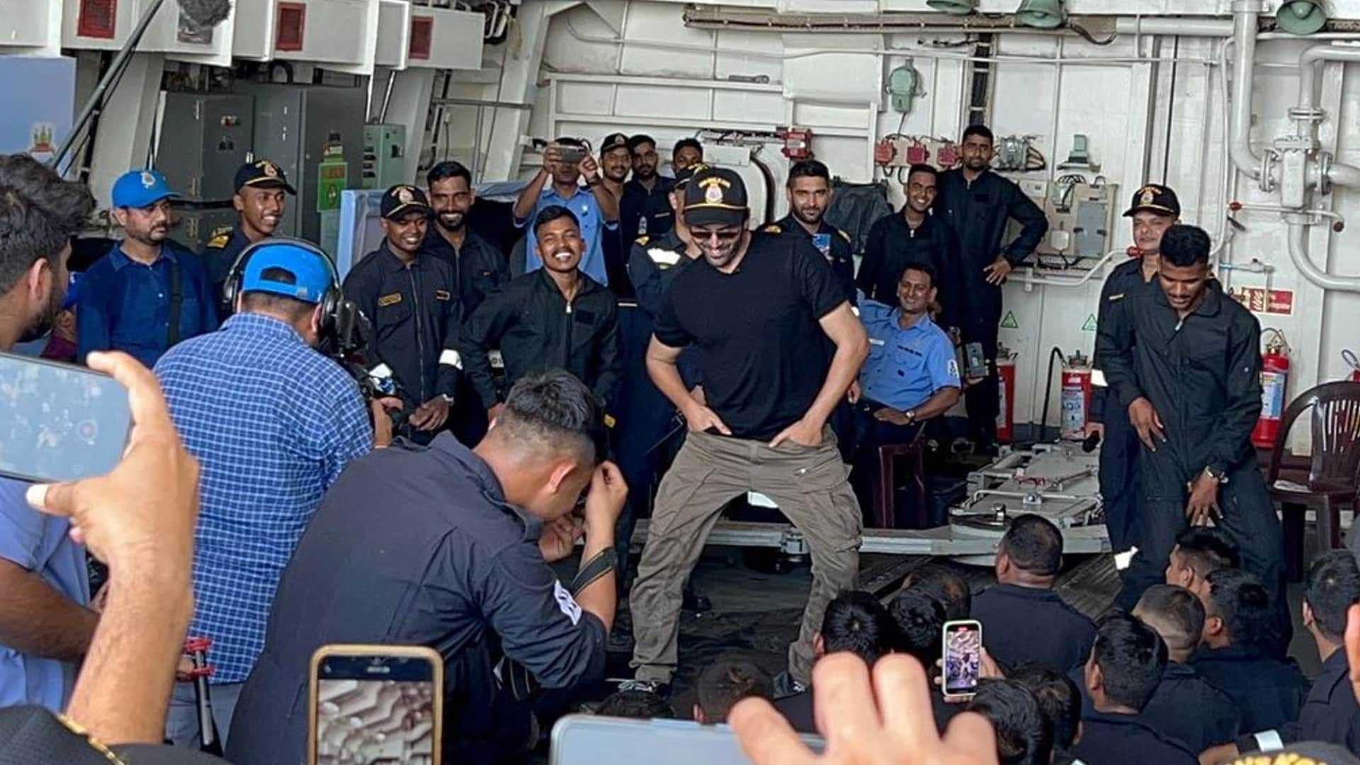 Kartik Aaryan spends a day with Indian Navy Officers, ahead of Independence day, see photos videos