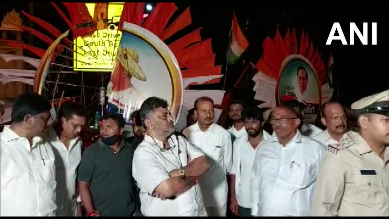Karnataka Congress puts up posters Tipu Sultan Non inclusion of Nehru Siddaramaiah calls CM Bommai RSS slave